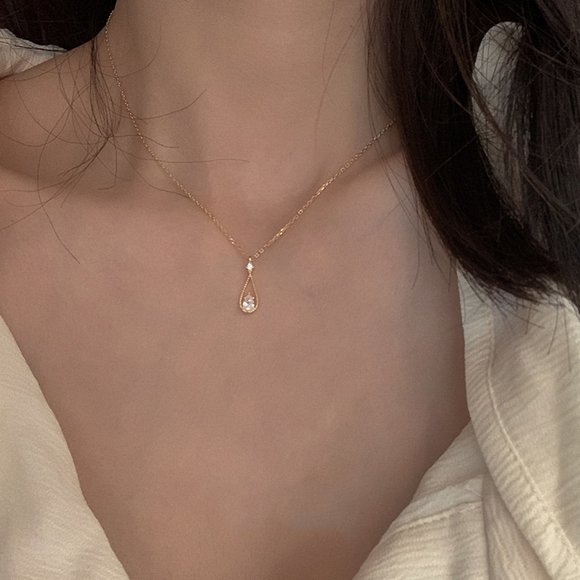 Jewelry - NEW Silver Waterdrop Cubic Zircon Pendant Necklace